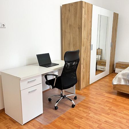 Majestic Residency - 3 Bedrooms Apartment Boedapest Buitenkant foto