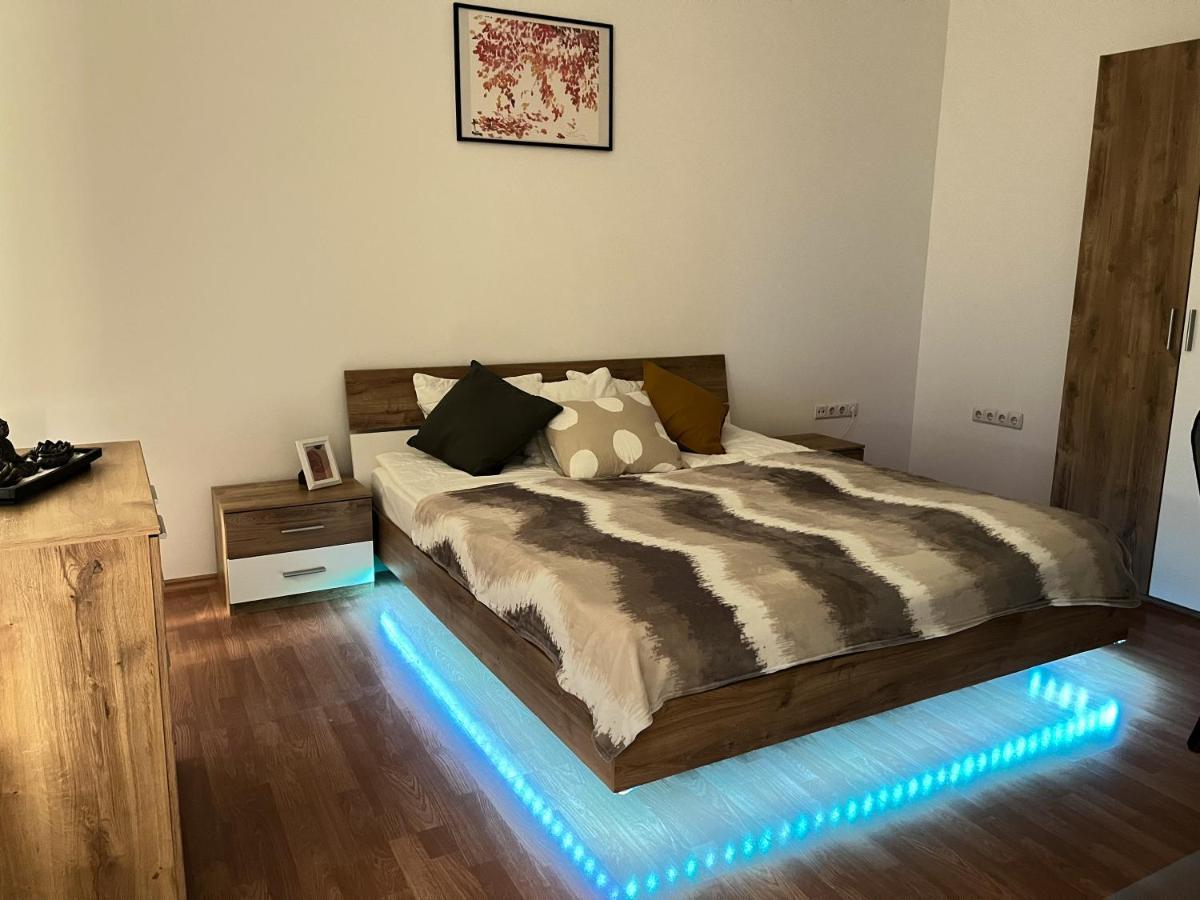 Majestic Residency - 3 Bedrooms Apartment Boedapest Buitenkant foto