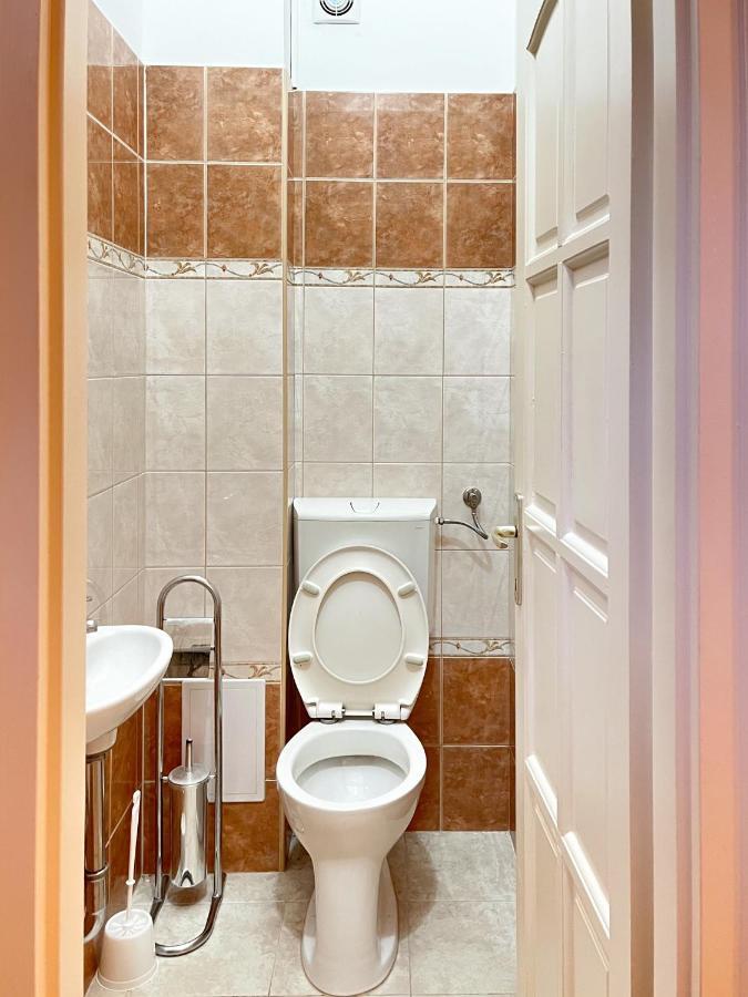 Majestic Residency - 3 Bedrooms Apartment Boedapest Buitenkant foto