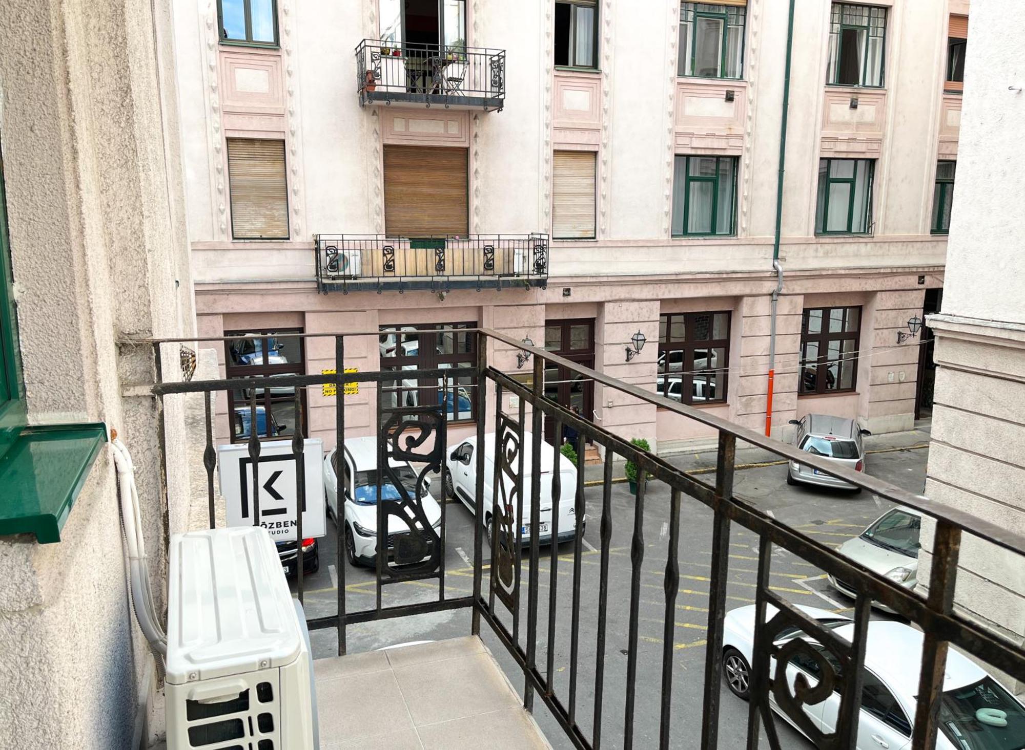 Majestic Residency - 3 Bedrooms Apartment Boedapest Buitenkant foto